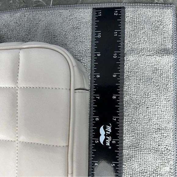 🔥 NWT Michael Kors Jet Set Charm Small Leather Crossbody Bag - LT Light Cream - Picture 14 of 16